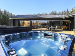 Luxurious Holiday Home in lb k with Whirlpool in Ålbæk